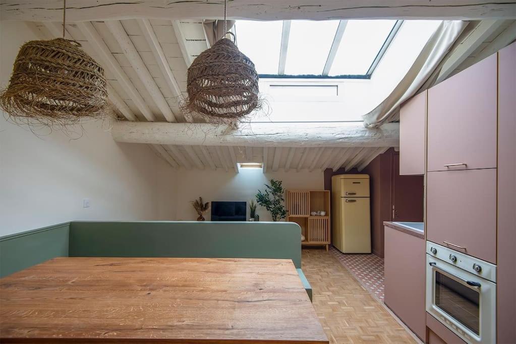 Cozy Love Nest Near The Old Port Marseille Bilik gambar