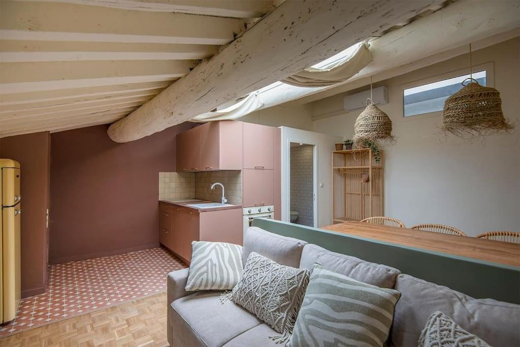Cozy Love Nest Near The Old Port Marseille Bilik gambar